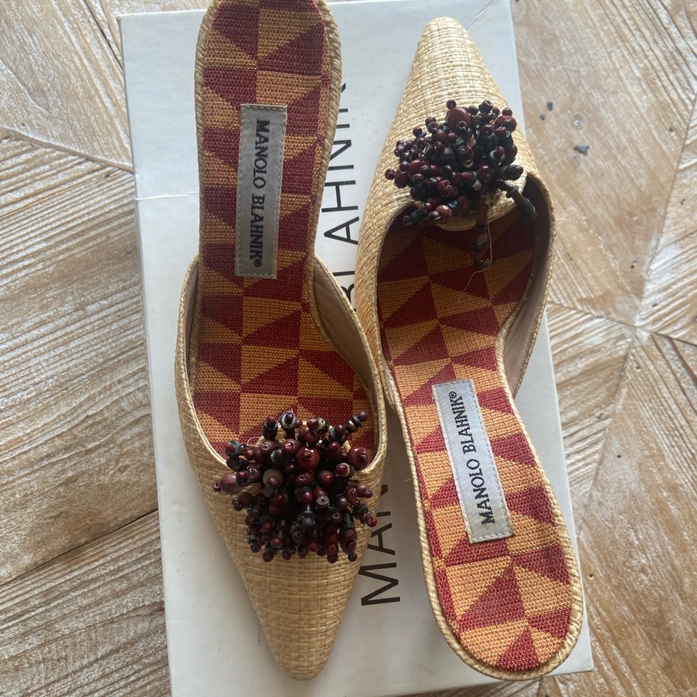 Super rare Manolo Blahnik heels